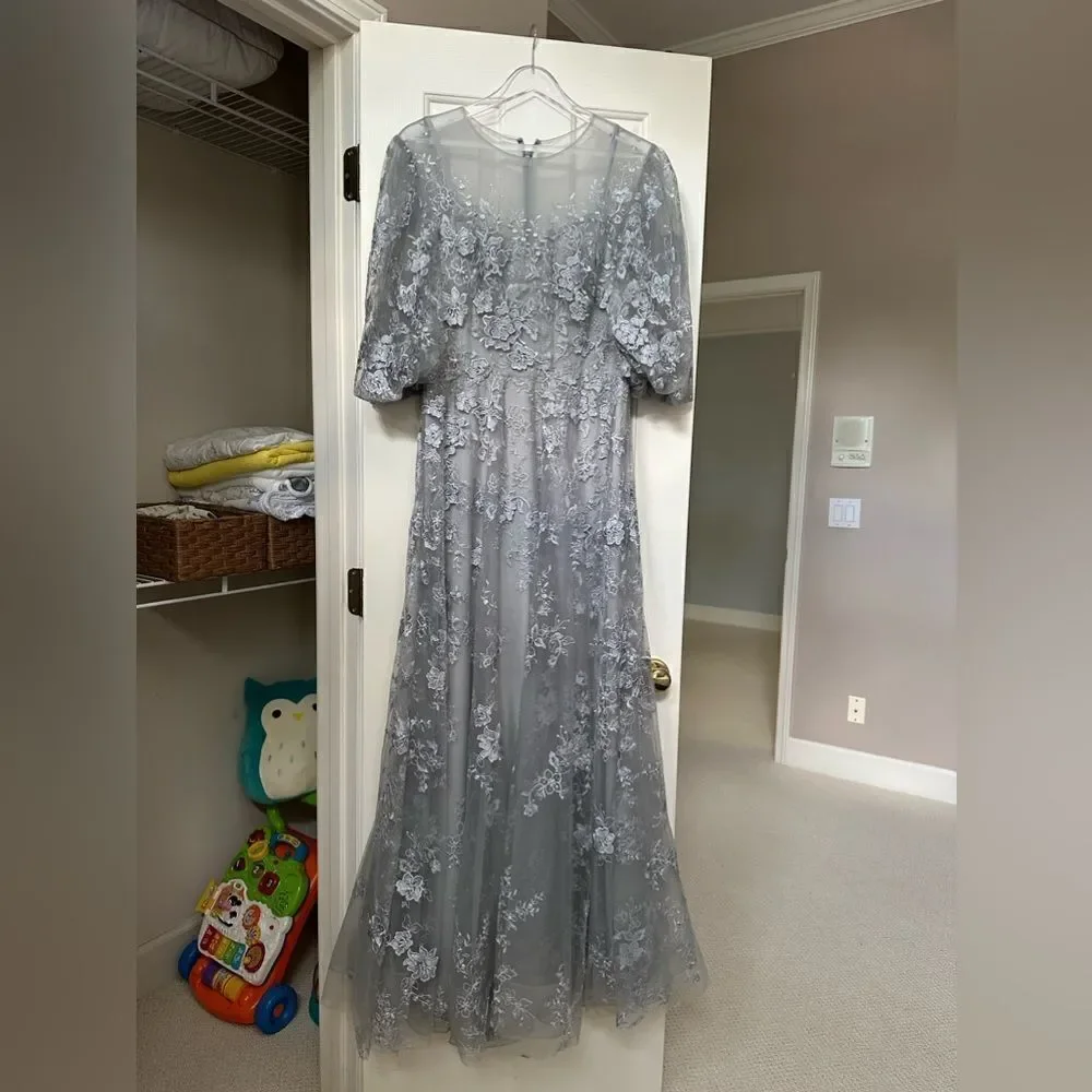 Mac Duggal Floral Embroidered‎ Gown Dress Womens 8 Silver Illusion Line Bridal